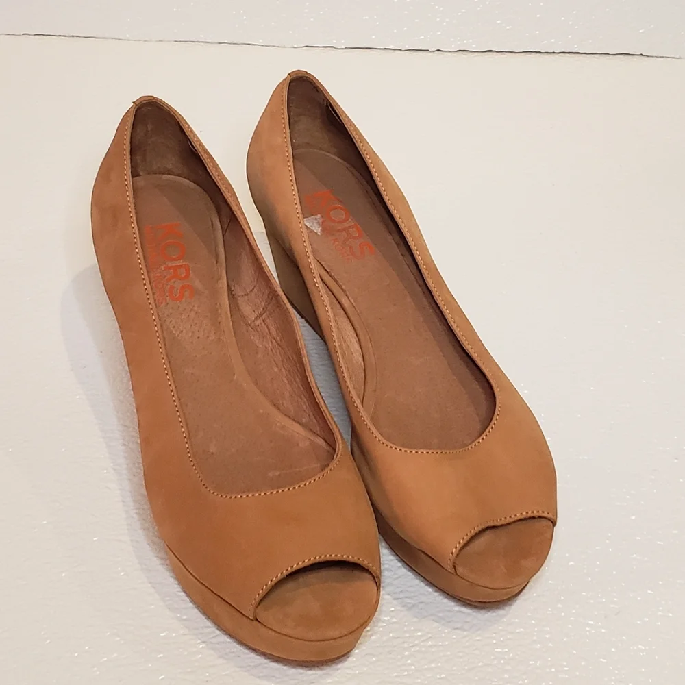 Michael Kors Suede Tan Platform Wedge Heel sandals